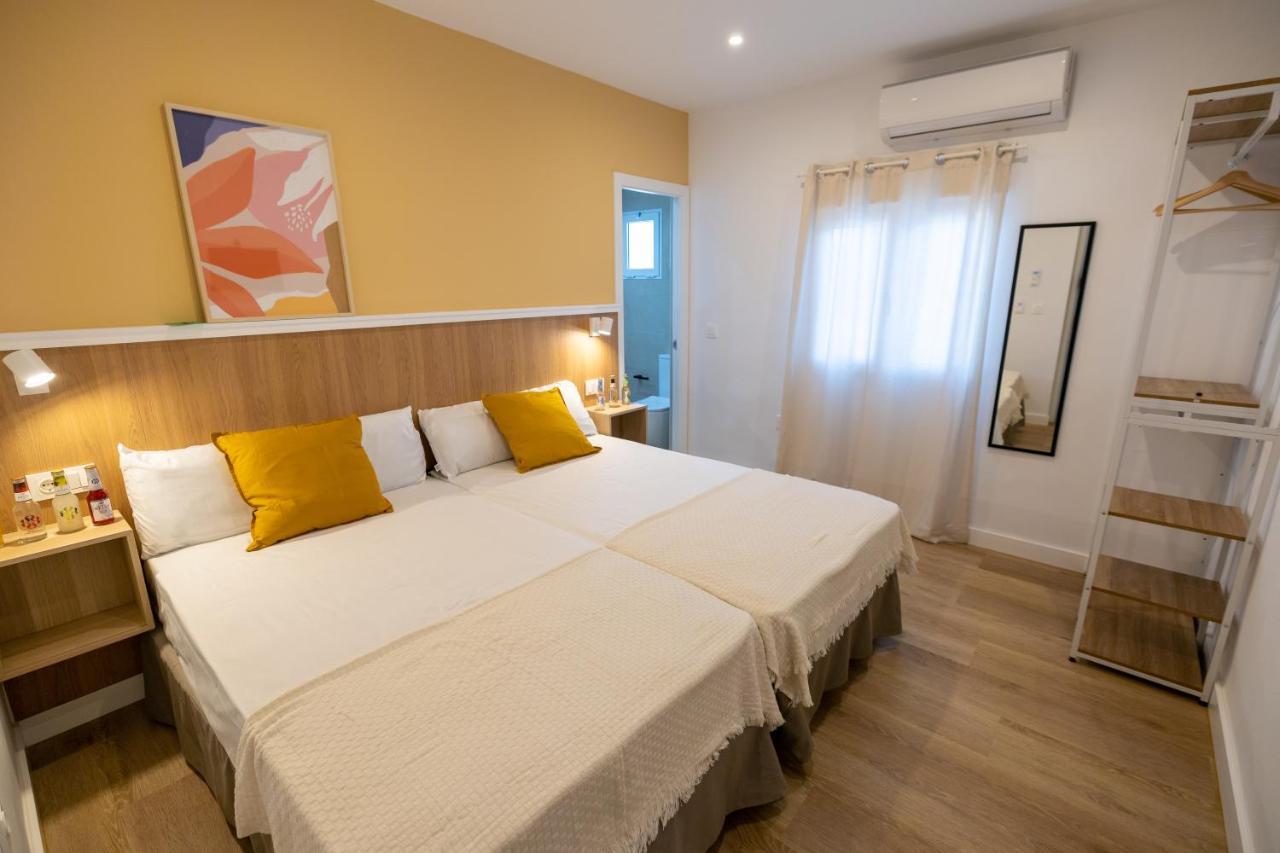Hostal Royal Bliss Punta Umbría Buitenkant foto
