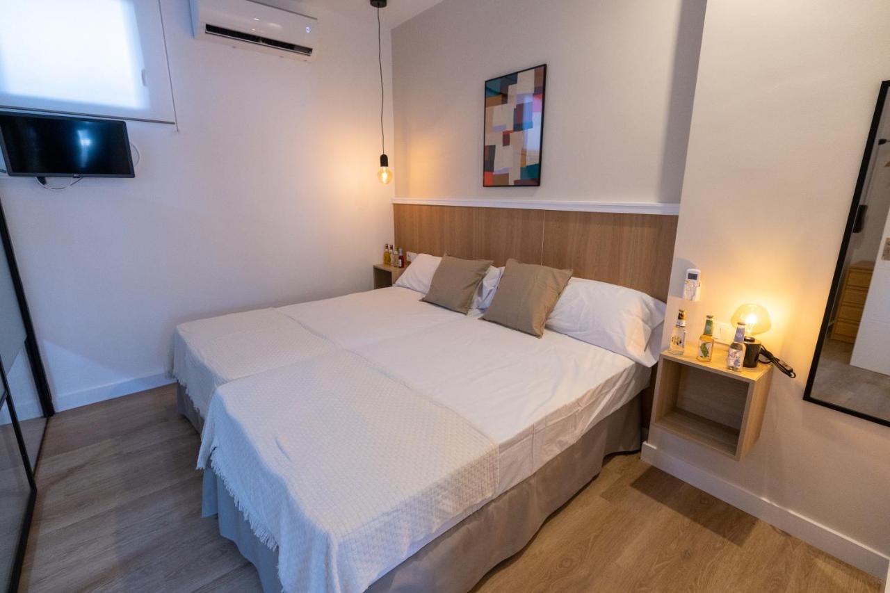 Hostal Royal Bliss Punta Umbría Buitenkant foto